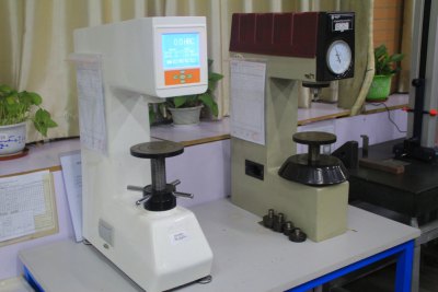 Testausrüstung